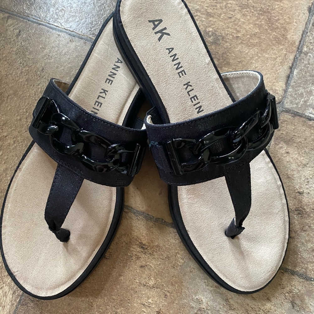 New Anne Klein Sandals, size 7.5. NWT but without original box. See chain detail